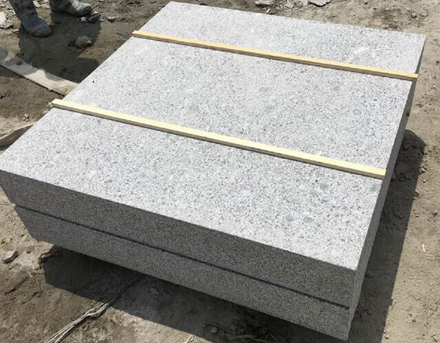 G341-Large-granite-paving-stone